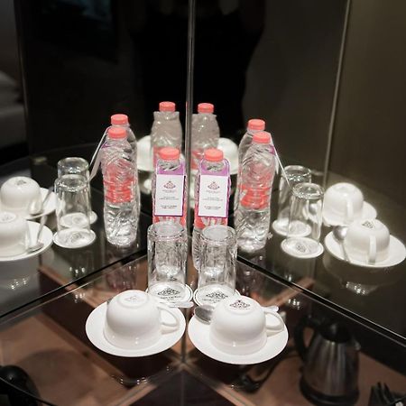 Crown Victoria Hotel Tulungagung Ngoại thất bức ảnh