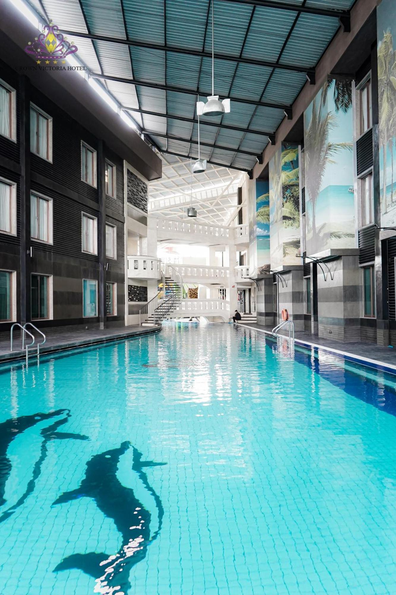 Crown Victoria Hotel Tulungagung Ngoại thất bức ảnh