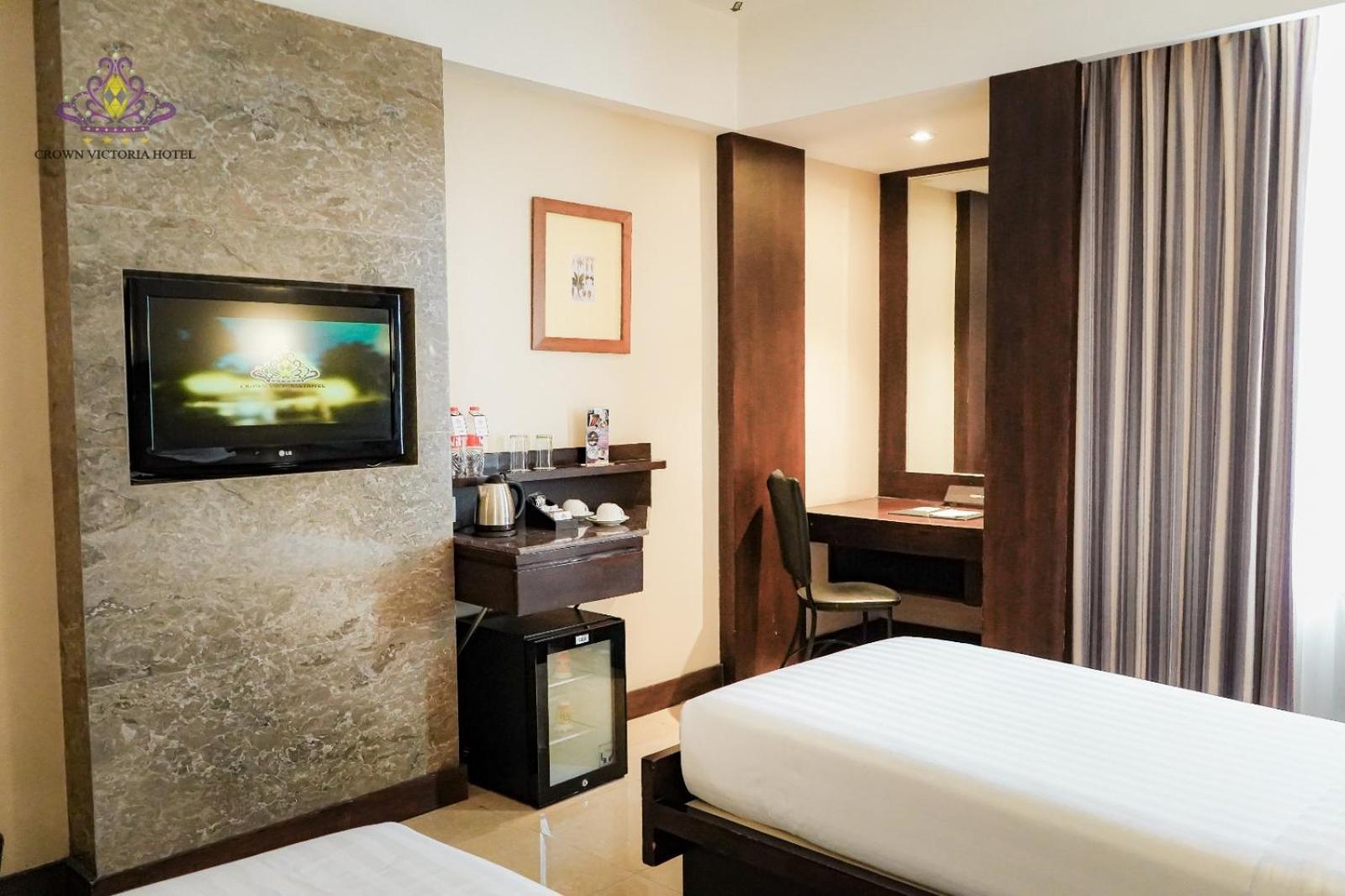 Crown Victoria Hotel Tulungagung Ngoại thất bức ảnh