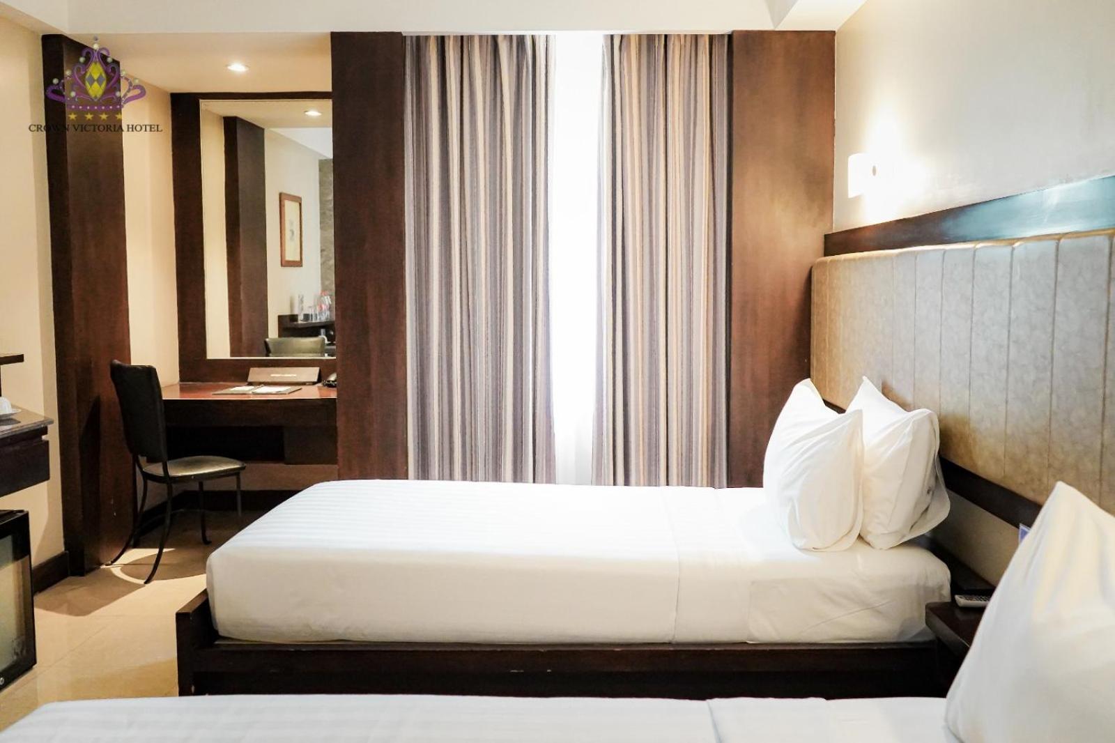 Crown Victoria Hotel Tulungagung Ngoại thất bức ảnh