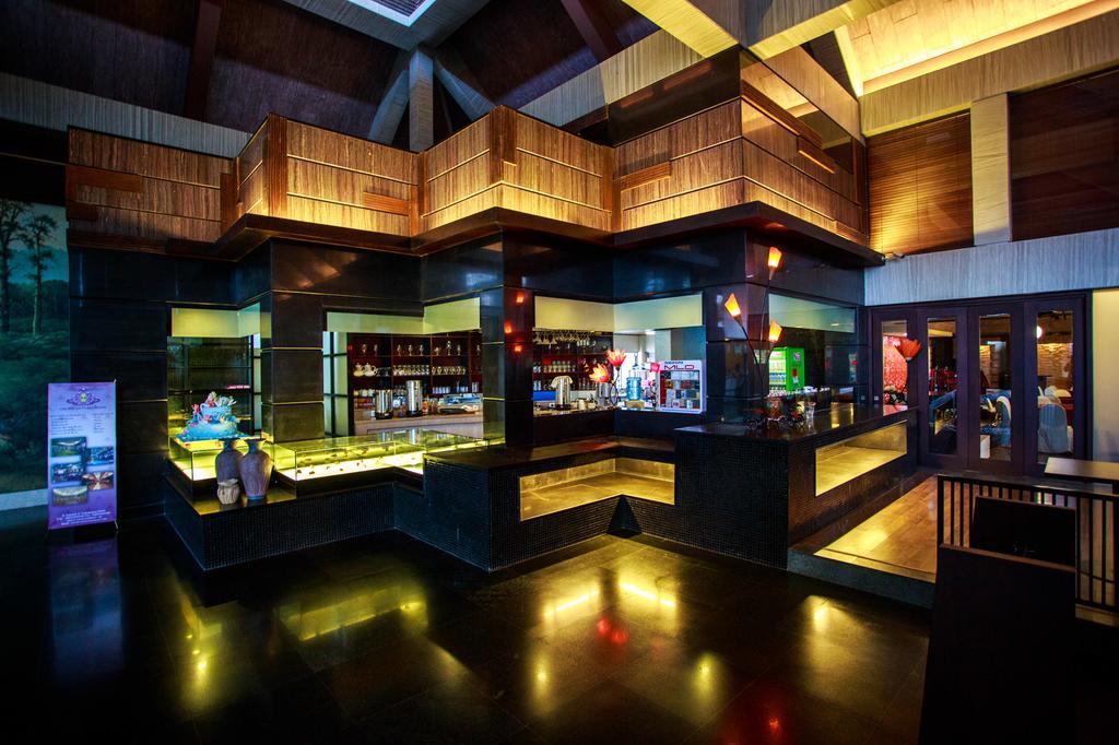 Crown Victoria Hotel Tulungagung Ngoại thất bức ảnh